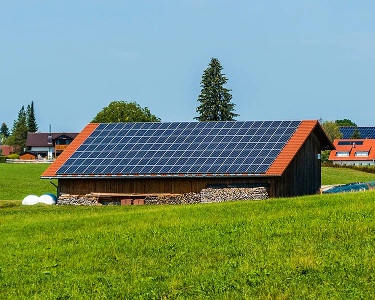 Solução fotovoltaica comercial
